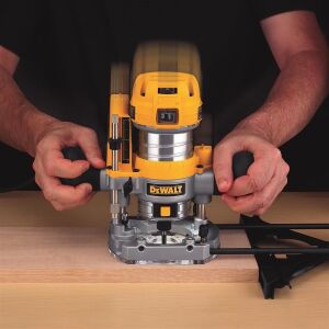 Dewalt D26203 El Frezesi 900w