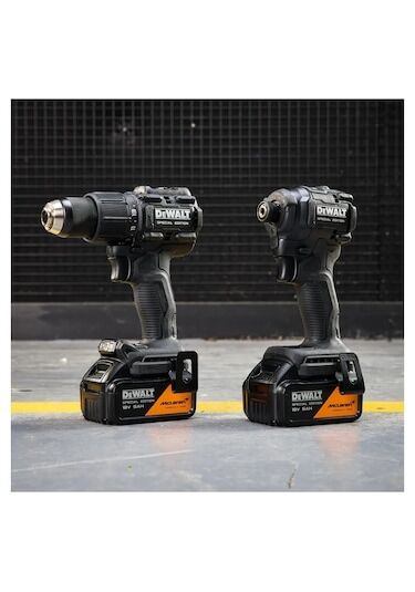 Dewalt DCK2222MP2T-QW Mclaren F1 Team 18V XR 2x5.0AH Akülü Kömürsüz Darbeli Matkap ve Vidalama Seti