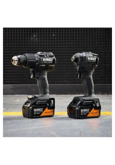 Dewalt DCK2222MP2T-QW Mclaren F1 Team 18V XR 2x5.0AH Akülü Kömürsüz Darbeli Matkap ve Vidalama Seti